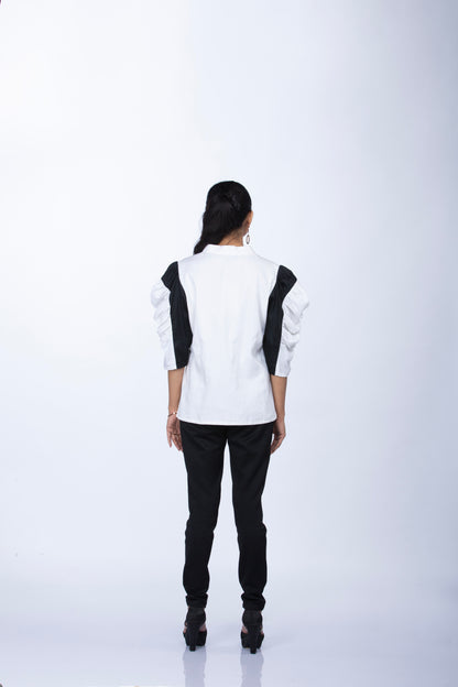 T03 White and black shirt